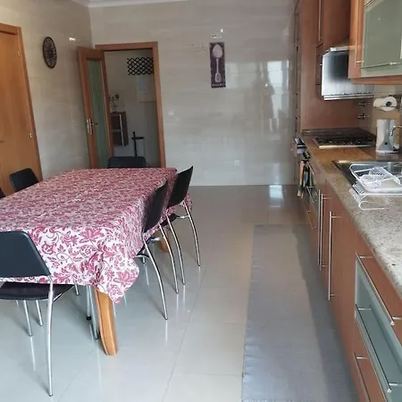 アパート Com Piscina エリセイラ